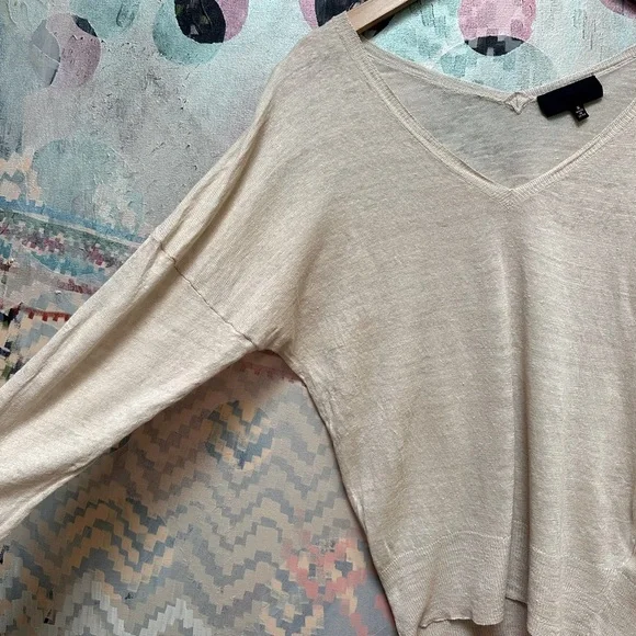 Nili Lotan Camel V-Neck Ginny Linen Sweater - Picture 7 of 12